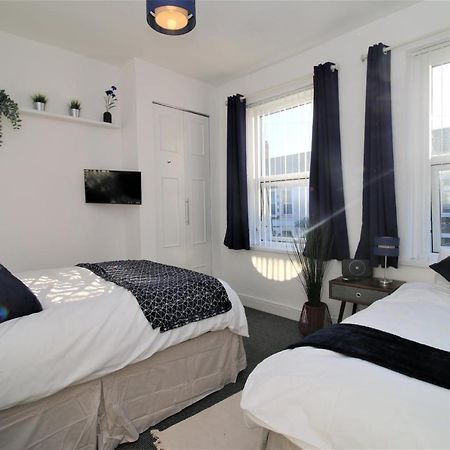 Three Bedroom Townhouse - Free Local Parking - By Property Promise Cardiff Eksteriør billede