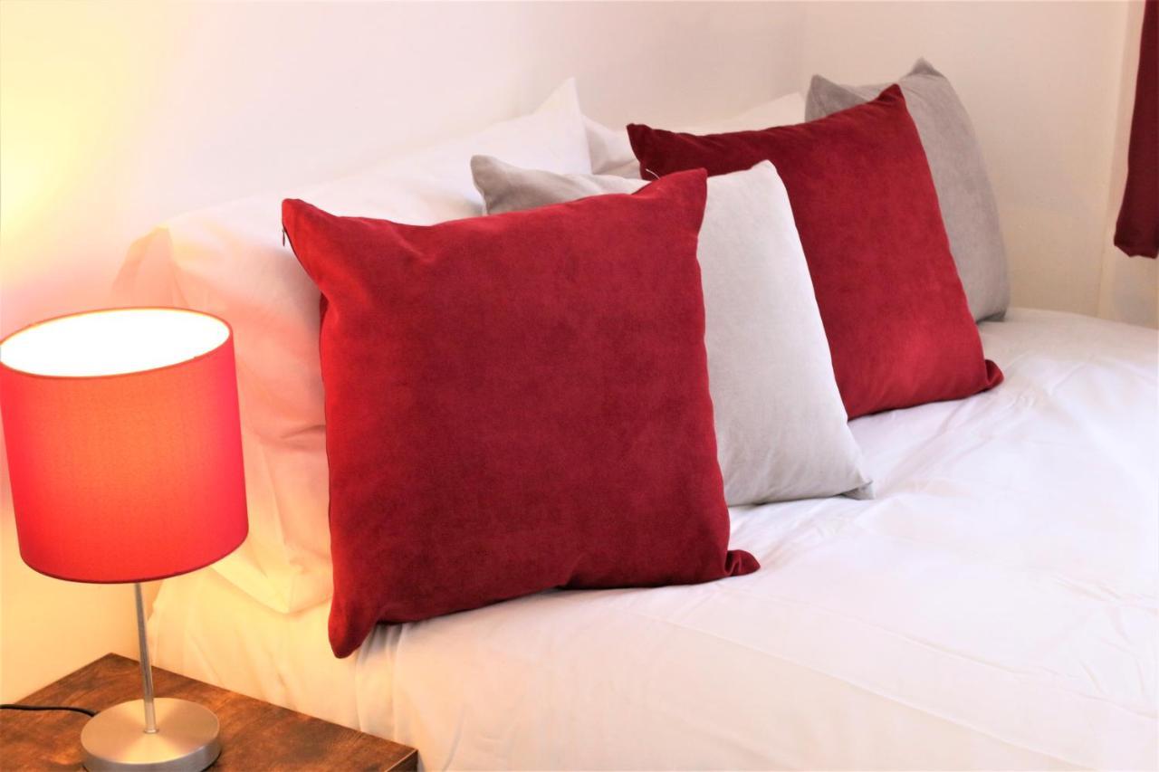 Three Bedroom Townhouse - Free Local Parking - By Property Promise Cardiff Eksteriør billede